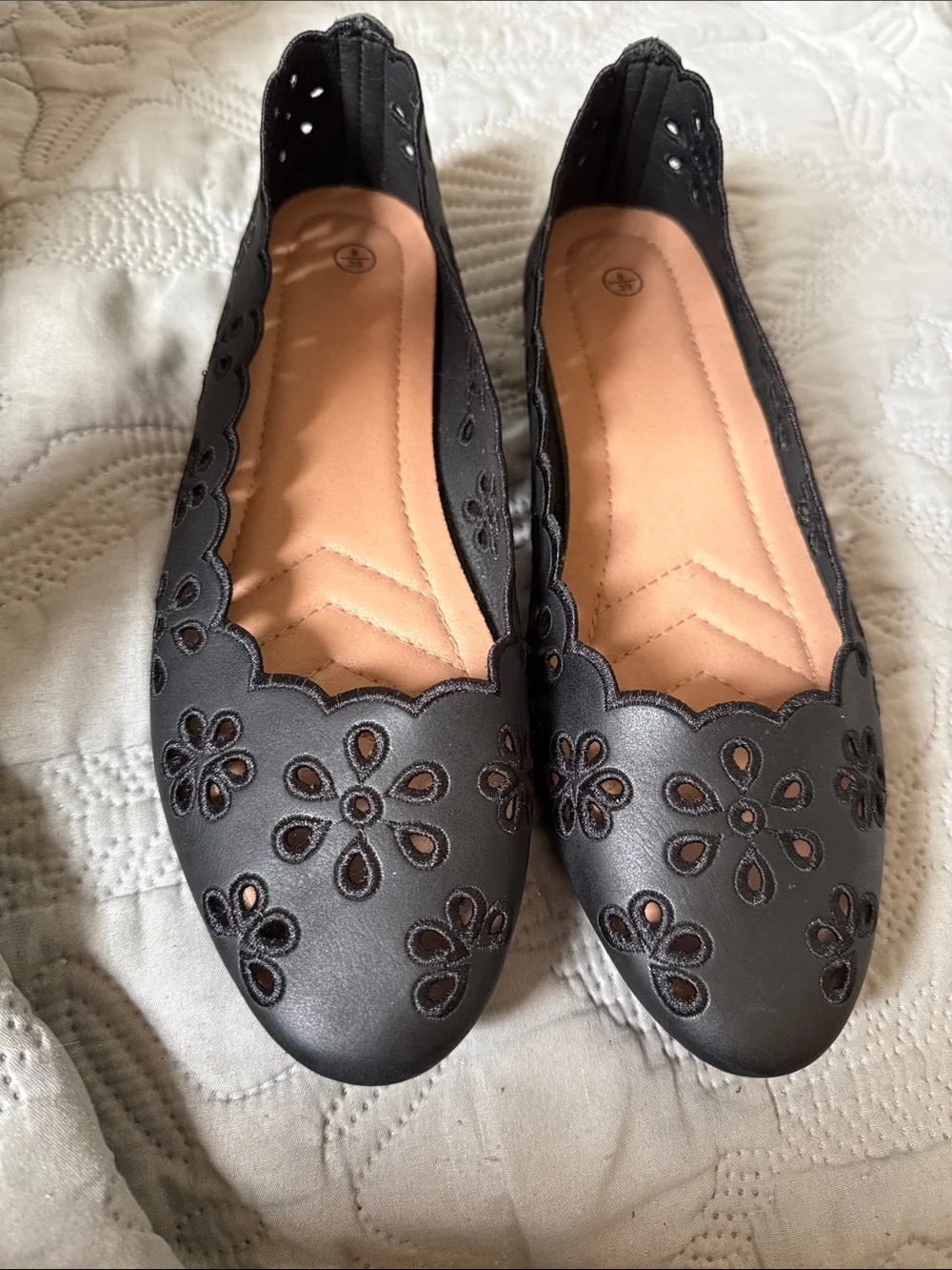 Women's Black Floral Laser-Cut Ballet Flats